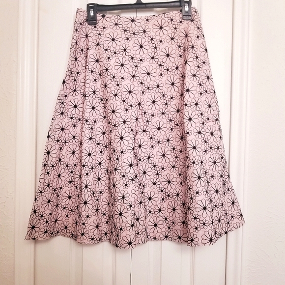 Pink and Black Floral Embroidered Skirt - Picture 6 of 6